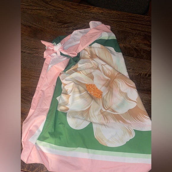 Very Beautiful swimsuit With Covers - Picture 3 of 3